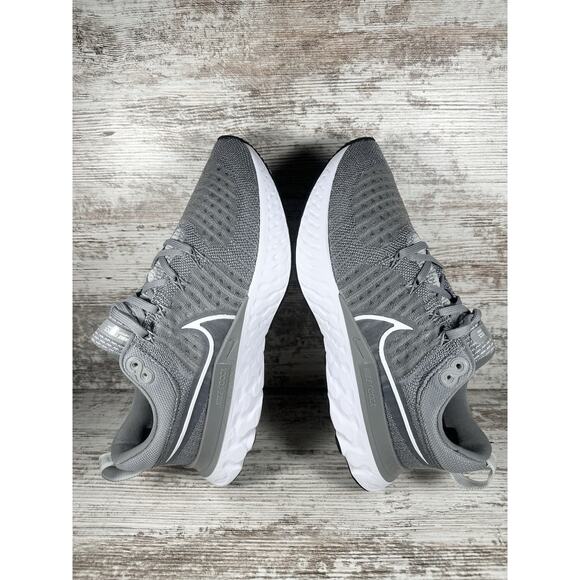 Women's Nike React Infinity Run Flyknit 2 Gray Running Shoes Sz 7.5 Athletic Gym - Picture 6 of 10